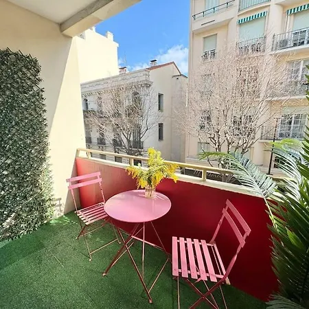 Cosy 2 Pieces Elegant Proche Gare Et Port Vauban Apartman Antibes