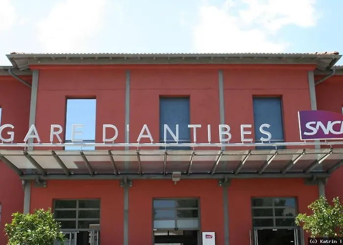 Cosy 2 Pièces élégant Proche Gare Et Port Vauban Apartamento Antibes